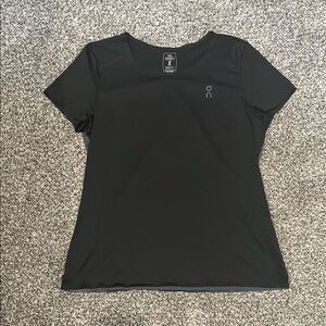 On Running Women's Performance-T